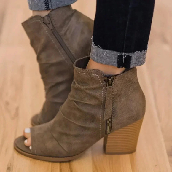 Charming Charlie Open-Toe Ankle Booties Size 7 Color Taupe Heel 3" Inside Zipper - Picture 2 of 9